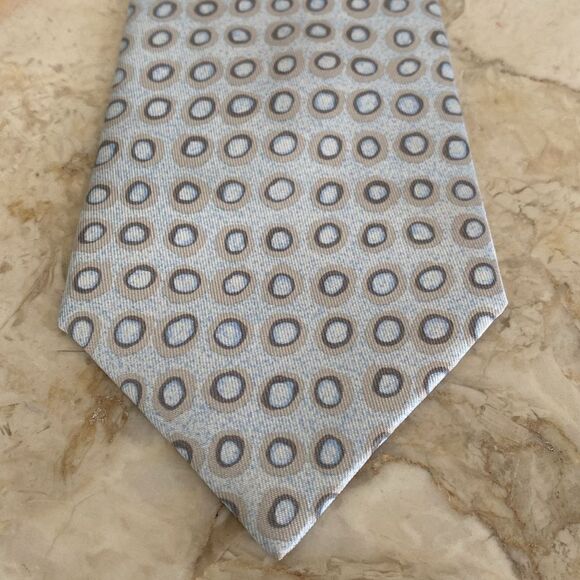Hermes 100% Silk Baby Blue Polka Dot Tie - Picture 6 of 10